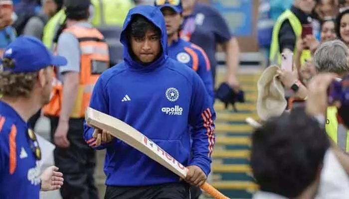 IND Vs ENG: ఇంగ్లాండ్తో తొలి టీ20.. టాస్ గెలిచిన టీమిండియా IND Vs ENG: ఇంగ్లాండ్తో తొలి టీ20.. టాస్ గెలిచిన టీమిండియా
