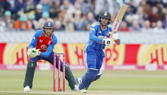 IND Vs ENG: అభిషేక్ శర్మ హాఫ్ సెంచరీ.. భారీ స్కోర్ దిశగా టీమిండియా IND Vs ENG: అభిషేక్ శర్మ హాఫ్ సెంచరీ.. భారీ స్కోర్ దిశగా టీమిండియా