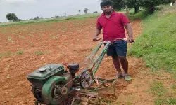 టెక్నాలజీతో వ్యవసాయాన్ని లాభసాటిగా మార్చిన యువ రైతు