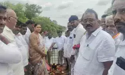 డిండి ప్రాజెక్టు కుడికాలువకు సాగునీటి విడుదల డిండి ప్రాజెక్టు కుడికాలువకు సాగునీటి విడుదల