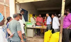 గారేపల్లి పీఏసీఎస్లో జిల్లా కలెక్టర్ ఆకస్మిక తనిఖీ గారేపల్లి పీఏసీఎస్లో జిల్లా కలెక్టర్ ఆకస్మిక తనిఖీ