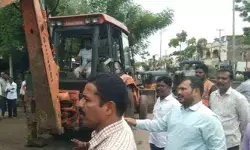 మహబూబాబాద్‌లో రోడ్డు ఆక్రమణల తొలగింపు