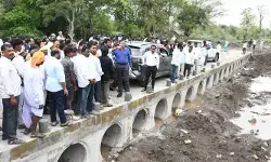 కొత్తపల్లి కల సాకారం.. రూ.1.20 కోట్ల బ్రిడ్జి పనుల పరిశీలన
