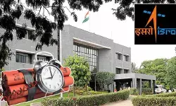 Bomb Threat: ఇస్రోకు బాంబు బెదిరింపు.. ఏకంగా చైర్మన్కు ఈమెయిల్ పంపిన దుండగులు Bomb Threat: ఇస్రోకు బాంబు బెదిరింపు.. ఏకంగా చైర్మన్కు ఈమెయిల్ పంపిన దుండగులు