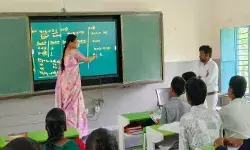 జడ్పీహెచ్ఎస్ బోడు పాఠశాలలో డీఈవో తనిఖీ జడ్పీహెచ్ఎస్ బోడు పాఠశాలలో డీఈవో తనిఖీ