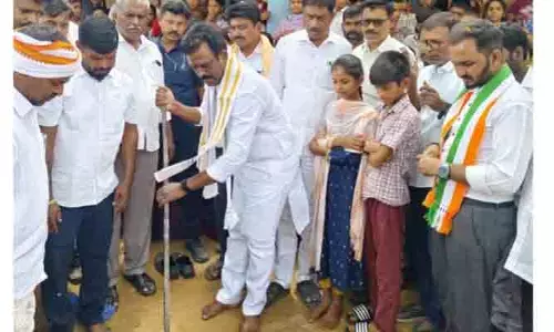 తిమ్మాయిపల్లి తండాలో ఇందిరమ్మ ఇళ్ల గృహప్రవేశాల్లో పాల్గొన్న ఎమ్మెల్యే జి. మధుసూదన్ రెడ్డి