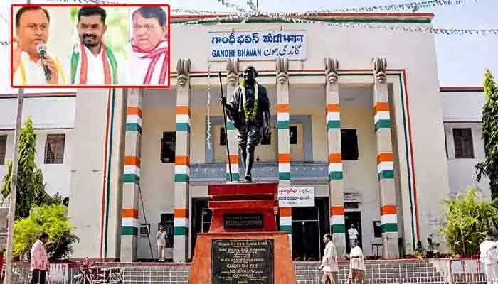 హస్తంగూటిలో అసంతృప్తి సెగ.. పార్టీ, ప్రభుత్వంపై బహిరంగ విమర్శలు హస్తంగూటిలో అసంతృప్తి సెగ.. పార్టీ, ప్రభుత్వంపై బహిరంగ విమర్శలు