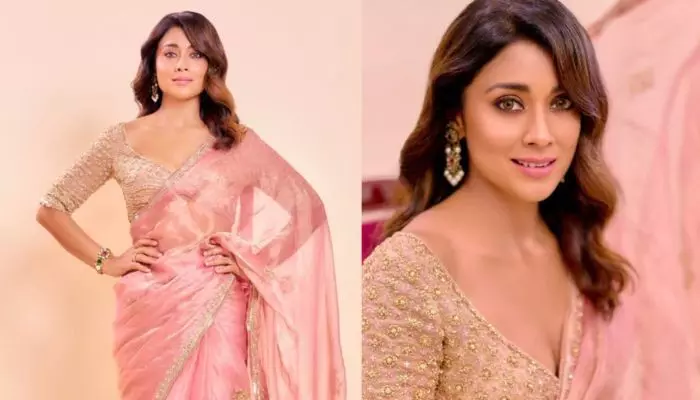 వయసు పెరిగినా ఫిజిక్లో తగ్గేదేలే.. శ్రియా గ్లామర్ షో వయసు పెరిగినా ఫిజిక్లో తగ్గేదేలే.. శ్రియా గ్లామర్ షో