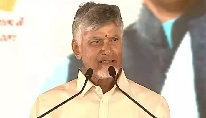 పూర్తిగా సద్వినియోగం చేసుకుంటాం: కేంద్రపథకంపై చంద్రబాబు కీలక వ్యాఖ్యలు పూర్తిగా సద్వినియోగం చేసుకుంటాం: కేంద్రపథకంపై చంద్రబాబు కీలక వ్యాఖ్యలు