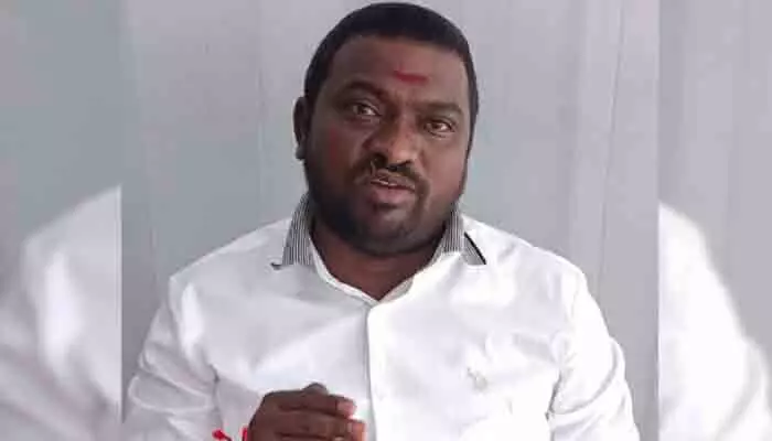 శాతవాహనలో పరీక్షల గుట్టు రట్టు తేల్చేది ఎప్పుడు..? శాతవాహనలో పరీక్షల గుట్టు రట్టు తేల్చేది ఎప్పుడు..?