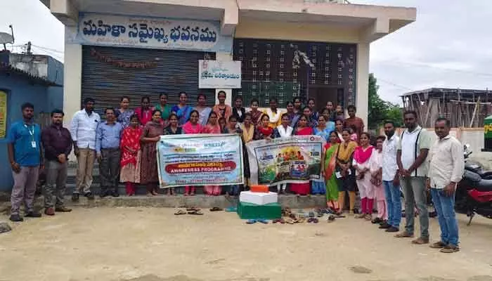 నిరుద్యోగులు స్వయం ఉపాధి ద్వారా ఆర్థికంగా ఎదగాలి నిరుద్యోగులు స్వయం ఉపాధి ద్వారా ఆర్థికంగా ఎదగాలి