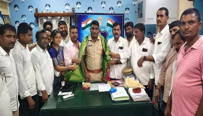 టేకులపల్లి నూతన ఎస్సైగా కె.తిరుపతి బాధ్యతల స్వీకరణ.. టేకులపల్లి నూతన ఎస్సైగా కె.తిరుపతి బాధ్యతల స్వీకరణ..