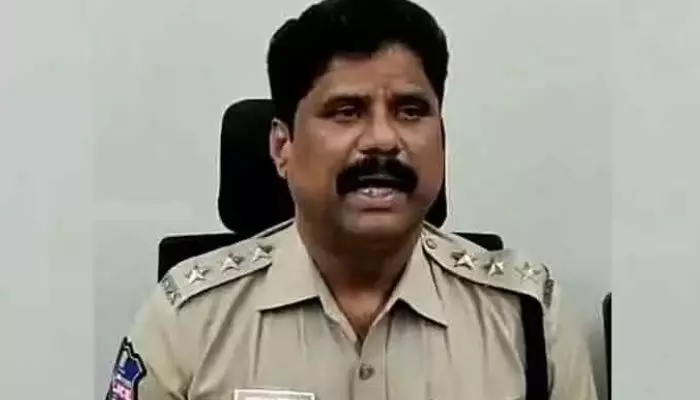 డీఎస్పీ భీంరెడ్డి ఇంట్లో ఏసీబీ సోదాలు.. కీలక పరిణామం డీఎస్పీ భీంరెడ్డి ఇంట్లో ఏసీబీ సోదాలు.. కీలక పరిణామం