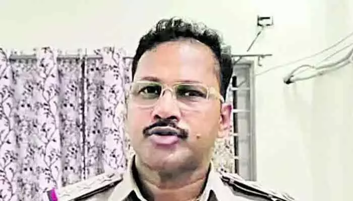 సాయికృష్ణ కేసు: సిట్ కస్టడీకి సీఐ నాగరాజు సాయికృష్ణ కేసు: సిట్ కస్టడీకి సీఐ నాగరాజు