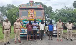 ఆంధ్ర టు తెలంగాణ ఇసుక అక్రమ రవాణా.. నలుగురు అరెస్ట్