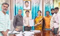 పబ్లిక్ టాయిలెట్ స్థలంలో అక్రమ నిర్మాణం అనుమతులు రద్దు చేసిన మల్కాజ్గిరి జోనల్ కమిషనర్ పబ్లిక్ టాయిలెట్ స్థలంలో అక్రమ నిర్మాణం అనుమతులు రద్దు చేసిన మల్కాజ్గిరి జోనల్ కమిషనర్