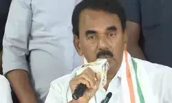 రోషం, పౌరుషం ఉంటే రాజీనామాకు సిద్ధమని చెప్పండి : హరీష్, కేటీఆర్లకు జూపల్లి సవాల్ రోషం, పౌరుషం ఉంటే రాజీనామాకు సిద్ధమని చెప్పండి : హరీష్, కేటీఆర్లకు జూపల్లి సవాల్