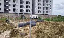 ప్రభుత్వ భూమి పై కన్నేసిన అక్రమార్కులు ప్రభుత్వ భూమి పై కన్నేసిన అక్రమార్కులు