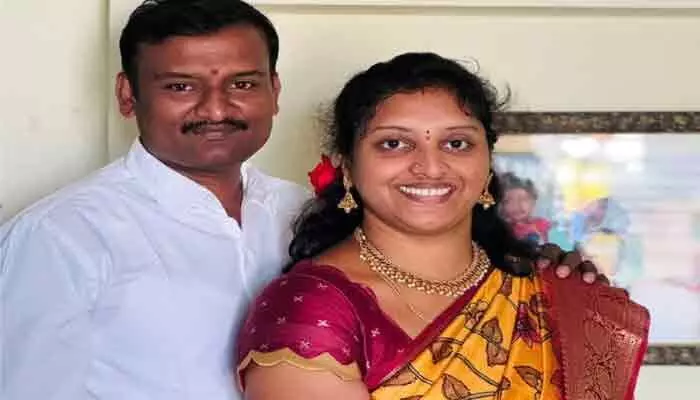 రైలు కిందపడి దంపతుల ఆత్మహత్య రైలు కిందపడి దంపతుల ఆత్మహత్య
