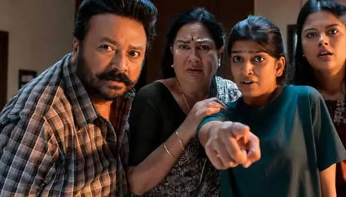 ఓటీటీలోకి రాబోతున్న మర్డర్ మిస్టరీ థ్రిల్లర్.. స్ట్రీమింగ్ ఎప్పటినుంచంటే? ఓటీటీలోకి రాబోతున్న మర్డర్ మిస్టరీ థ్రిల్లర్.. స్ట్రీమింగ్ ఎప్పటినుంచంటే?