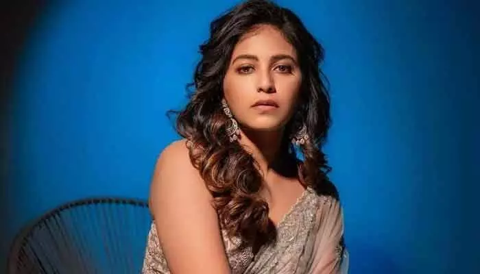 రాఖీ కడితే వదిలేస్తాడనుకున్నాను కానీ అలా చేయలేదు.. లవ్ స్టోరీ రివీల్ చేసిన అంజలి రాఖీ కడితే వదిలేస్తాడనుకున్నాను కానీ అలా చేయలేదు.. లవ్ స్టోరీ రివీల్ చేసిన అంజలి