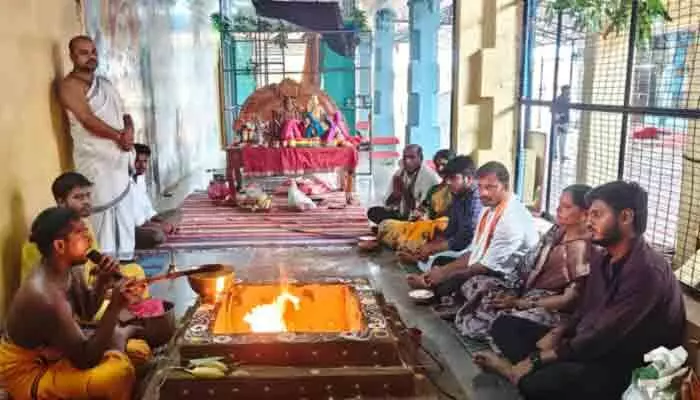 అన్నపురెడ్డిపల్లి శ్రీ బాలాజీ క్షేత్రంలో ఘనంగా సుదర్శన హోమం అన్నపురెడ్డిపల్లి శ్రీ బాలాజీ క్షేత్రంలో ఘనంగా సుదర్శన హోమం