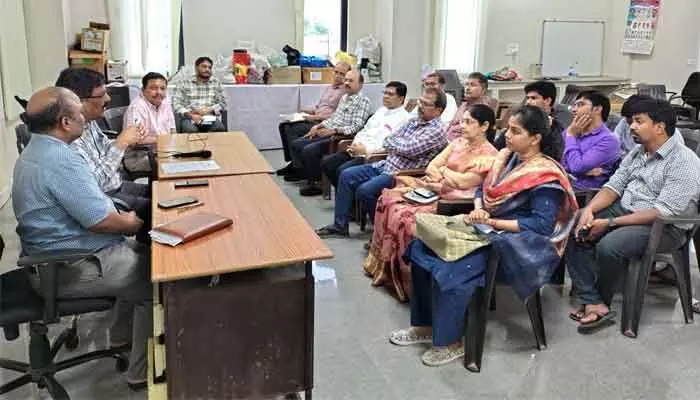 ప్రైవేట్ ఆసుపత్రుల్లో నిబంధనలు పాటించాల్సిందే : డి ఎం హెచ్ ఓ ప్రైవేట్ ఆసుపత్రుల్లో నిబంధనలు పాటించాల్సిందే : డి ఎం హెచ్ ఓ