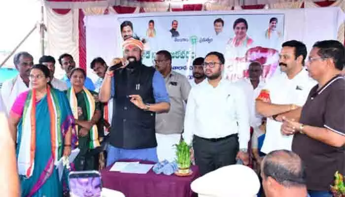 30 ఏళ్లుగా ఇక్కడి ప్రజలతో ప్రత్యేక అనుబంధం ఉంది: మంత్రి ఉత్తమ్ కుమార్ రెడ్డి 30 ఏళ్లుగా ఇక్కడి ప్రజలతో ప్రత్యేక అనుబంధం ఉంది: మంత్రి ఉత్తమ్ కుమార్ రెడ్డి