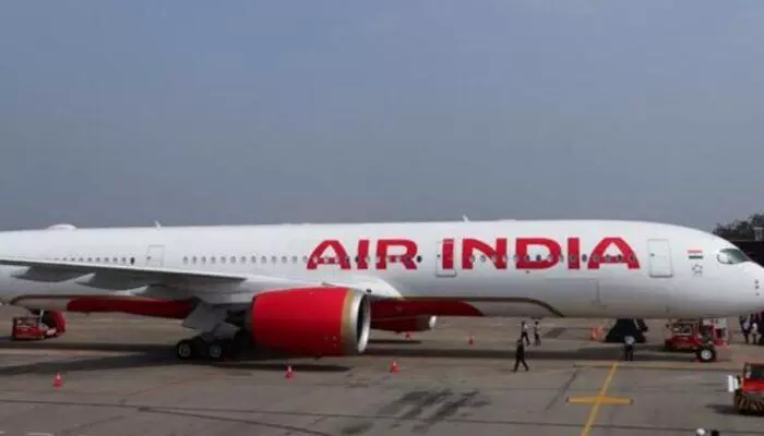 Air India: జెట్ ఇంధన ధరలు తగ్గడంతో ఎయిర్ ఇండియా కీలక నిర్ణయం Air India: జెట్ ఇంధన ధరలు తగ్గడంతో ఎయిర్ ఇండియా కీలక నిర్ణయం