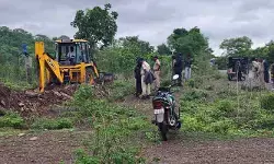 సుర్ధాపూర్లో అటవీ భూముల పేరిట 150 హెక్టార్ల భూమి స్వాధీనం సుర్ధాపూర్లో అటవీ భూముల పేరిట 150 హెక్టార్ల భూమి స్వాధీనం