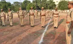 పోలీస్ శాఖలో కీలక పరిణామం.. 9 మంది డీఎస్పీలకు అదనపు ఎస్పీలుగా పదోన్నతి పోలీస్ శాఖలో కీలక పరిణామం.. 9 మంది డీఎస్పీలకు అదనపు ఎస్పీలుగా పదోన్నతి