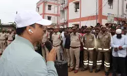 కాంటాక్ట్ కార్యక్రమంతో ప్రజలకు మరింత చేరువైన కామారెడ్డి పోలీసులు కాంటాక్ట్ కార్యక్రమంతో ప్రజలకు మరింత చేరువైన కామారెడ్డి పోలీసులు