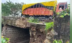 50 ఏళ్ల పాత బ్రిడ్జి శిథిలావస్థ.. వాహనదారుల్లో ఆందోళన