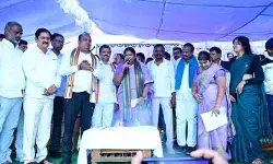 గిరిజన తండాల అభివృద్ధే లక్ష్యం.. సీతక్క కీలక వ్యాఖ్యలు గిరిజన తండాల అభివృద్ధే లక్ష్యం.. సీతక్క కీలక వ్యాఖ్యలు