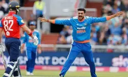 అక్షర్ పటేల్ సెంచరీ..తొలి భారత స్పిన్నర్గా రికార్డ్ అక్షర్ పటేల్ సెంచరీ..తొలి భారత స్పిన్నర్గా రికార్డ్