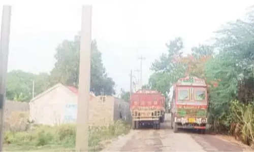 ‘మానేరు ఒడ్డున పుట్టడమే మా పాపమా?’.. ఇసుక దందాతో ప్రజల అవస్థలు