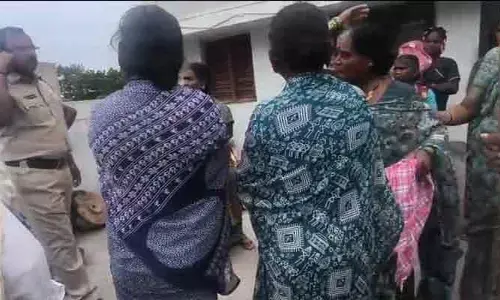 సీఎం పర్యటన వేళ ఉద్రిక్తత.. గోకారం -ఎర్రవెల్లి ముంపు బాధితుల ముందస్తు  అరెస్ట్