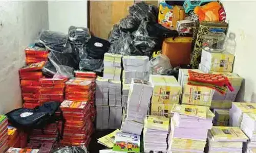 జోరుగా పాఠ్యపుస్తకాల దందా..!