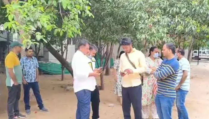 అధిక వడ్డీ ఆశ చూపి కోట్లు వసూలు అధిక వడ్డీ ఆశ చూపి కోట్లు వసూలు