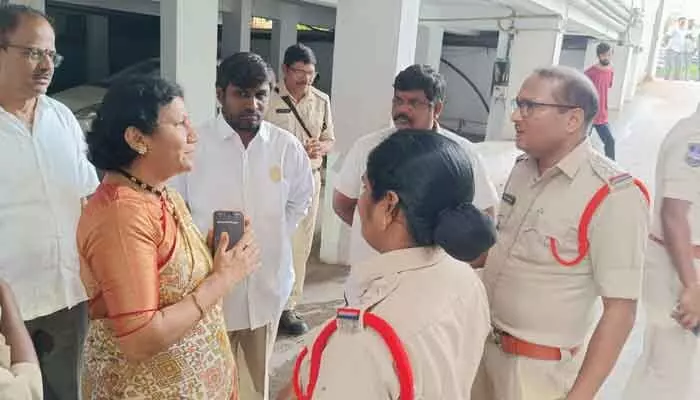 బీజేపీ నాయకుల గృహ నిర్బంధం.. బీజేపీ నాయకుల గృహ నిర్బంధం..