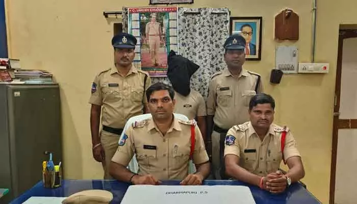 అంతర్రాష్ట్ర దొంగ అరెస్ట్... అంతర్రాష్ట్ర దొంగ అరెస్ట్...