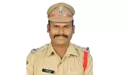 వర్షాకాలంలో ప్రజలు అప్రమత్తంగా ఉండాలి: మహదేవ్‌పూర్ ఎస్సై