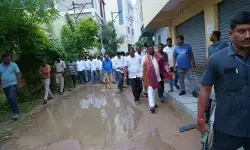 అమీన్ పూర్ లో పలు కాలనీల్లో పర్యటించిన ఎమ్మెల్యే మహిపాల్ రెడ్డి అమీన్ పూర్ లో పలు కాలనీల్లో పర్యటించిన ఎమ్మెల్యే మహిపాల్ రెడ్డి