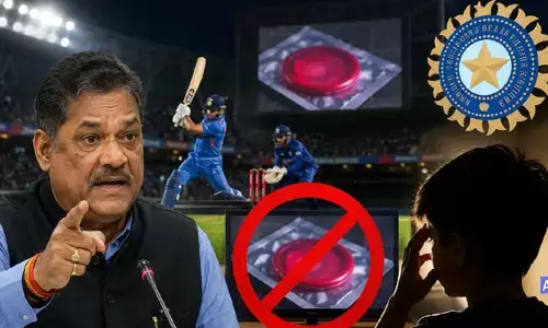 క్రికెట్ మ్యాచ్ మధ్యలో కండోమ్ యాడ్..  బీసీసీఐ సమాధానం చెప్పాలంటూ ఎంపీ ఫైర్