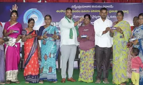 నియోజకవర్గంలోని ప్రతి పేదవాడికి ఉచితంగా కంటి ఆపరేషన్లు చేయించడమే ఐక్యత ఫౌండేషన్ లక్ష్యం