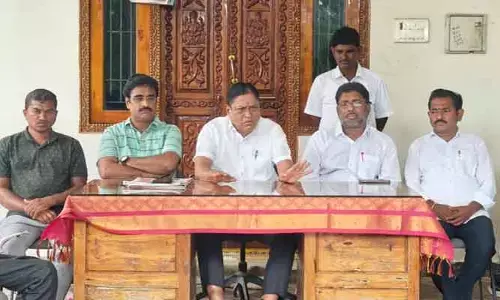అప్పులు పెరుగుతున్నా హామీలు అమలు కావడం లేదు : మాజీ ఎమ్మెల్యే