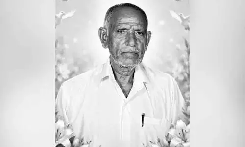 ఉరి వేసుకుని వృద్ధుడు ఆత్మహత్య..