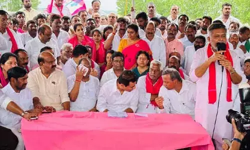 రాజకీయాల కోసమే మోటార్లు ఆన్‌ చేయడం లేదు: కేటీఆర్‌ ఆరోపణ