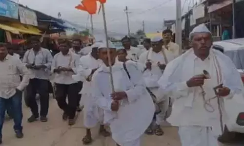 పండరీపురానికి పాదయాత్ర..!