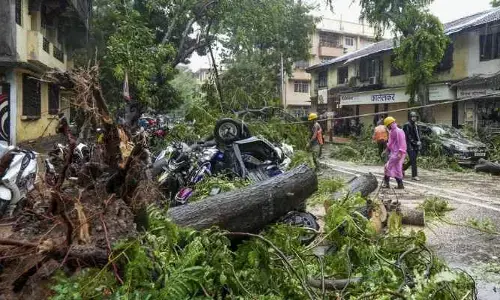 మహారాష్ట్రలో భారీ వర్షాలు, 13 మంది మృతి